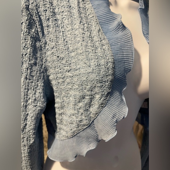 Allegra K Beautiful Ruffle Detailed Crop Top Cardigan size M - Picture 3 of 6